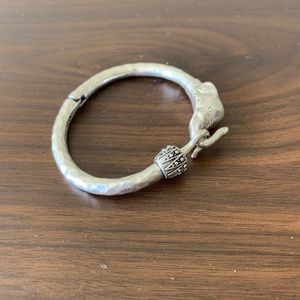 Elephant hinge bracelet